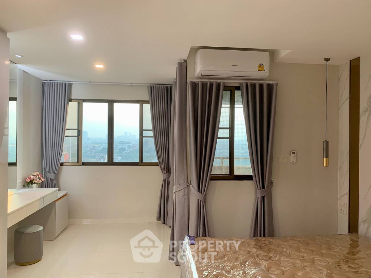 picture 1-BR Condo at The Winning Tower near ARL Ramkhamhaeng (ID 2260654) - 8/14