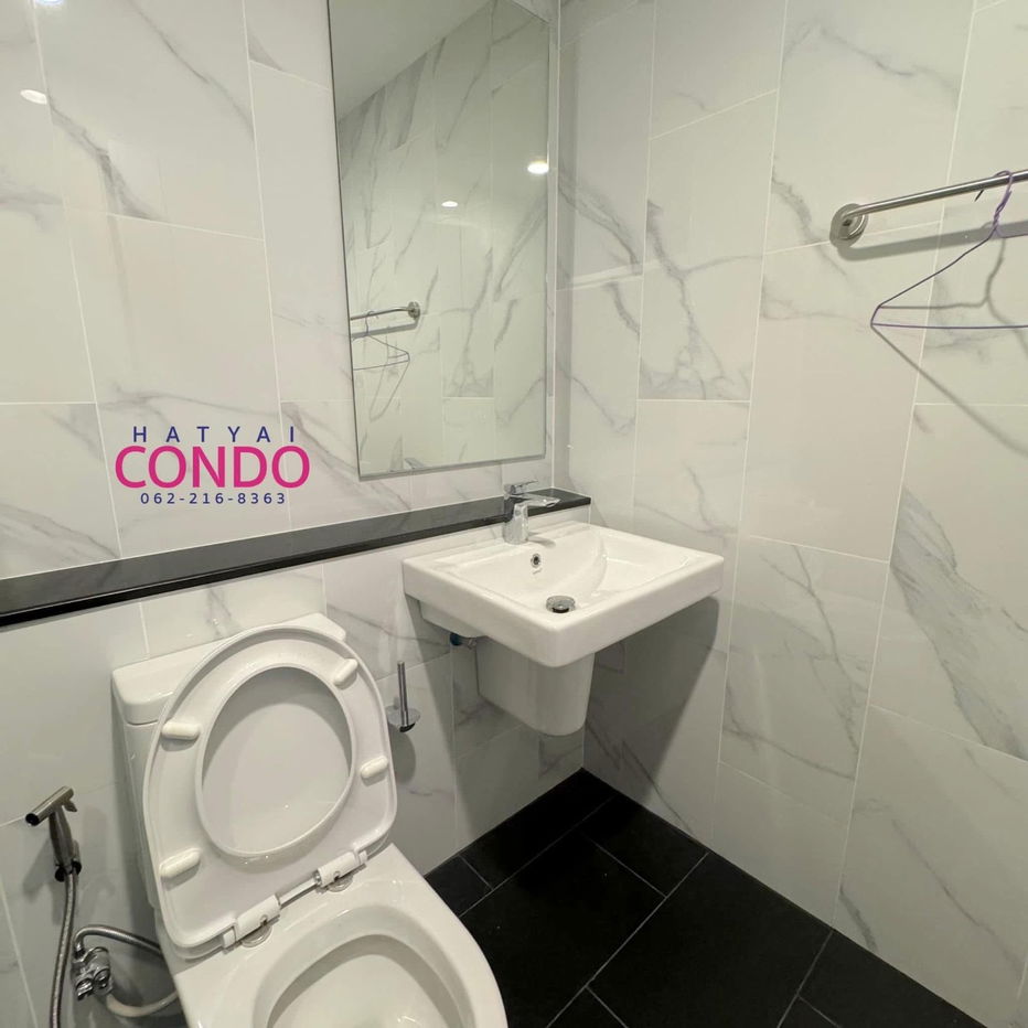 picture Plus Connect Hatyai, 12th floor, swimming pool view, washing machine available - 9/9