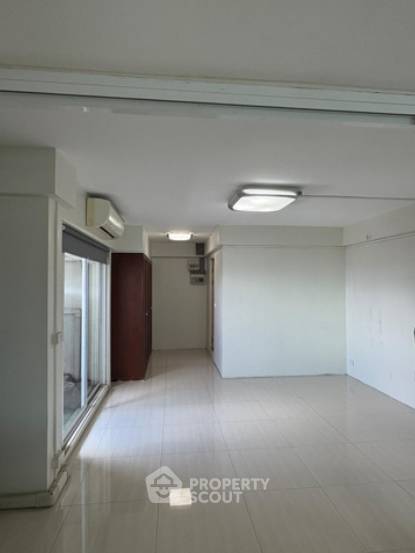 รูป คอนโด 1-ห้องนอน ที่ ไอทีเอฟ - สีลมพาเลส ใกล้ BTS ช่องนนทรี (ID 2260747) - รูปที่ 2/12