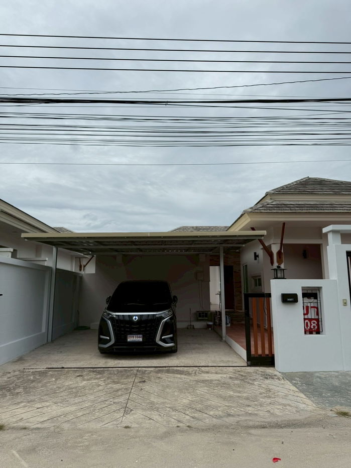 รูป ขายบ้านเดี่ยว 2 ห้องนอน พูลวิลล่า ในโครงการบ้านสวนมีสุข บางเสร่ ทำเลทะเลสัตหีบ - รูปที่ 2/9