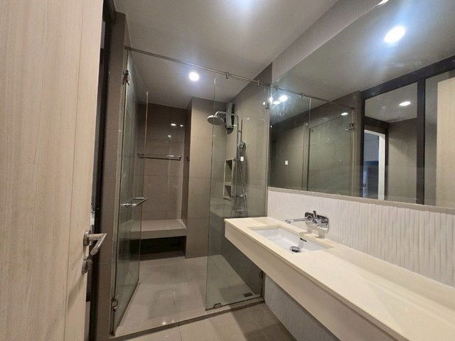 รูป C5986 ให้เช่า  :  คอนโด  ริทึ่ม สุขุมวิท 42 ( BTS เอกมัย ) 064 665 4666 - รูปที่ 4/5