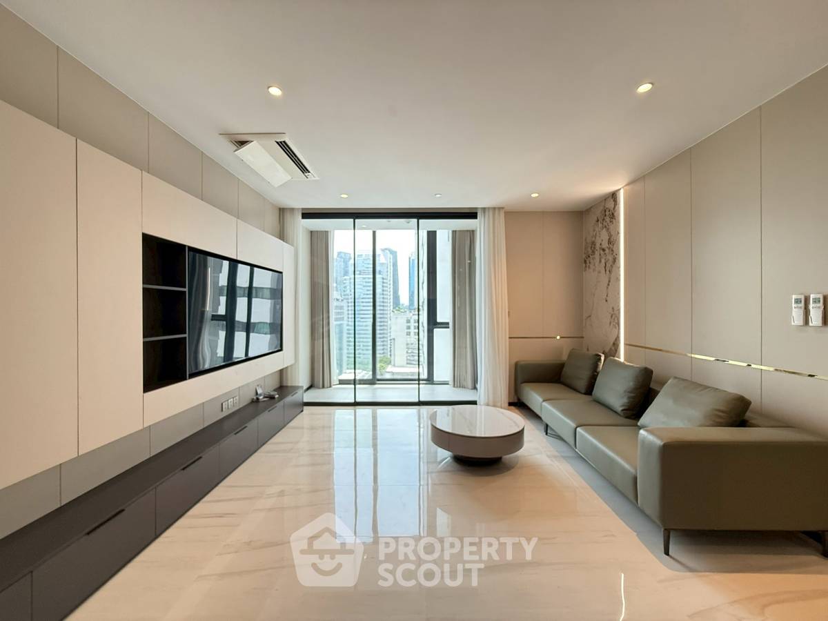 picture 3-BR Condo at Supalai Icon Sathon near MRT Si Lom (ID 2260702) - 4/20