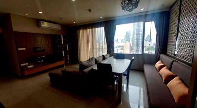 Condos for rent : Villa Sathorn. 2bed 90sqm. Line id: @pfagent