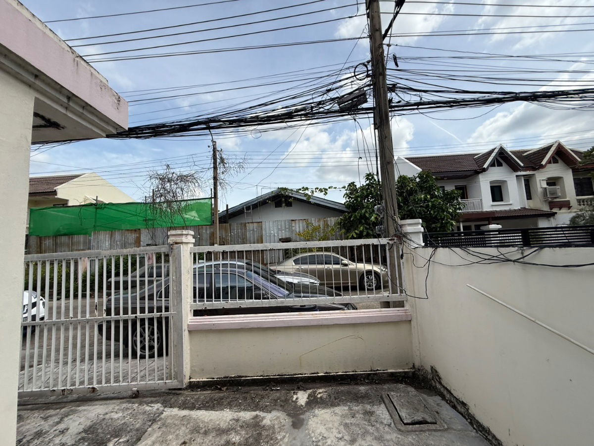 picture Townhouse Soi Pracharat Bamphen 26 - 45/49