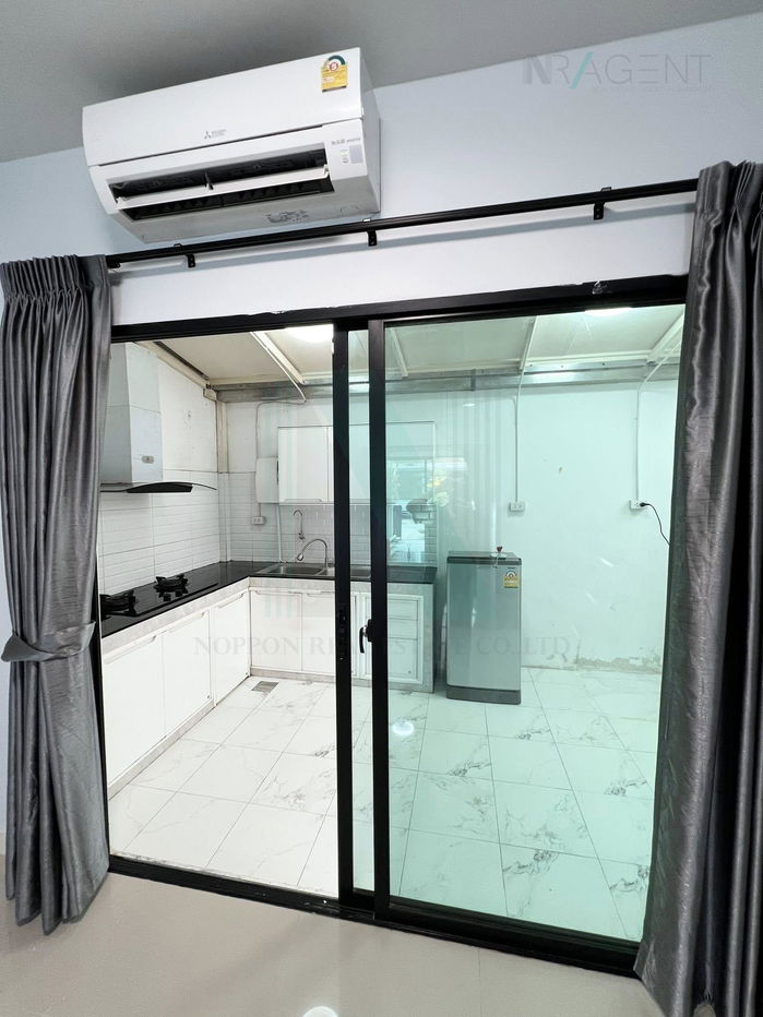 picture 🎉 For Rent 2-story Townhouse THE COLORS BANGNA-WONGWAEN 3 3 bedroom 2 bathroom - 2/8