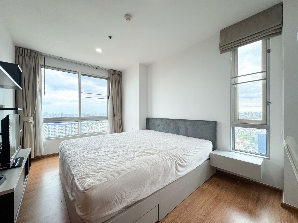 picture Rare Corner Unit with Panoramic View – The Base Sukhumvit 77 Prime location on Sukhumvit 77, just 2 minutes to BTS Onnut & Habito Mall - 9/22