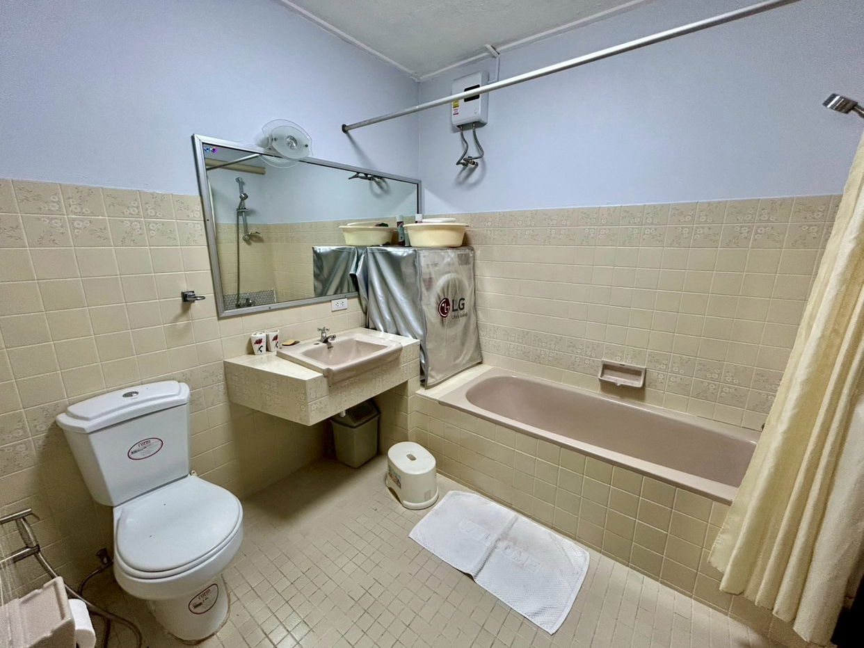 picture 3 Bedrooms Condominium @ Panchalae Residence - 3/30