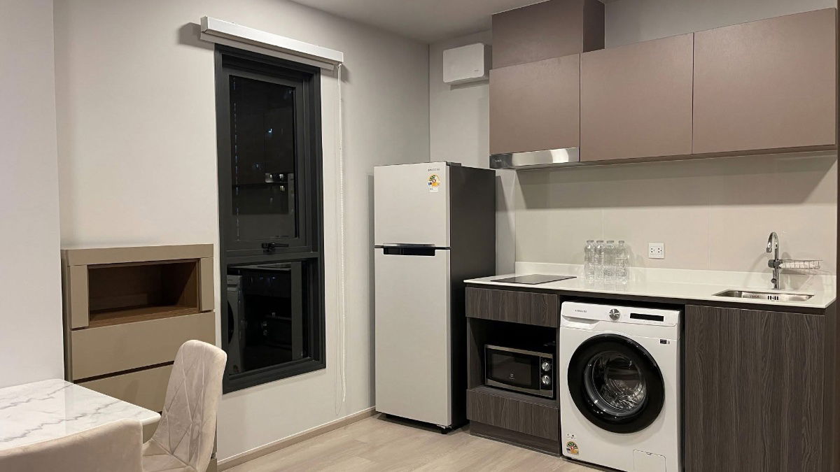 picture For Rent Life Phahol-Ladprao Near BTS - 8/11
