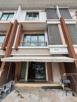 🏡 Modern 3-Storey Townhome for Rent ✨ Private Village, Onnut 36