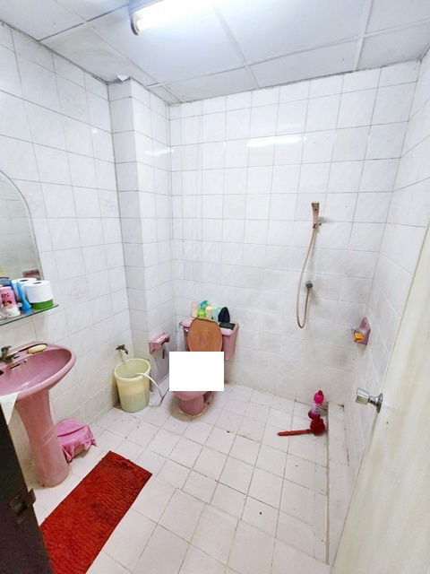 picture hostel SONGWAT Sampeng Market 500m. 4bed 4bath MRT WatMangkon only 499m. For rent 5-storey shophouse - 5/8