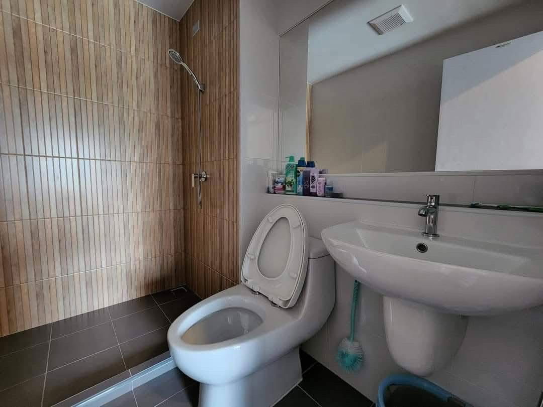 รูป ให้เช่า 𝗛𝗜 𝗦𝗘𝗔𝗖𝗢𝗡 𝗦𝗧𝗔𝗧𝗜𝗢𝗡 𝗖𝗢𝗡𝗗𝗢 🏡 มีเครื่องซักผ้า🚆 ใกล้ 𝗠𝗥𝗧 สวนหลวง ร.𝟵 (ราคาคุยได้)‼️#ตอบแชทไว 🔥🔥  รหัส T15 - รูปที่ 5/8