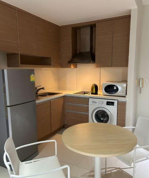 picture For rent: The Emporio Place, 20th floor - 2/8