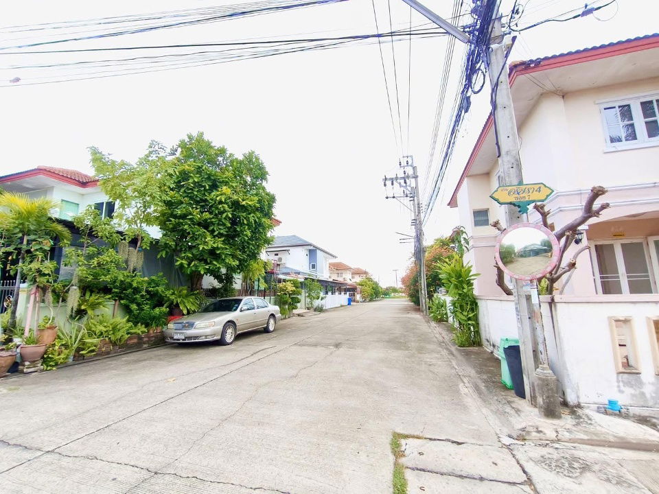 รูป code : B76 ให้เช่าบ้านเดี่ยว หมู่บ้านอริสรา 4 | บ้านหัวมุม พื้นที่เยอะ จอดรถได้หลายคัน - รูปที่ 6/8