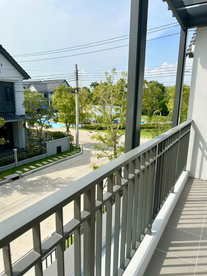 picture WS2411 🏡 Single house Centro Bangna - behind Mega 800 meters, corner house, garden view, next to main road, only 150,000 baht/month - 18/18