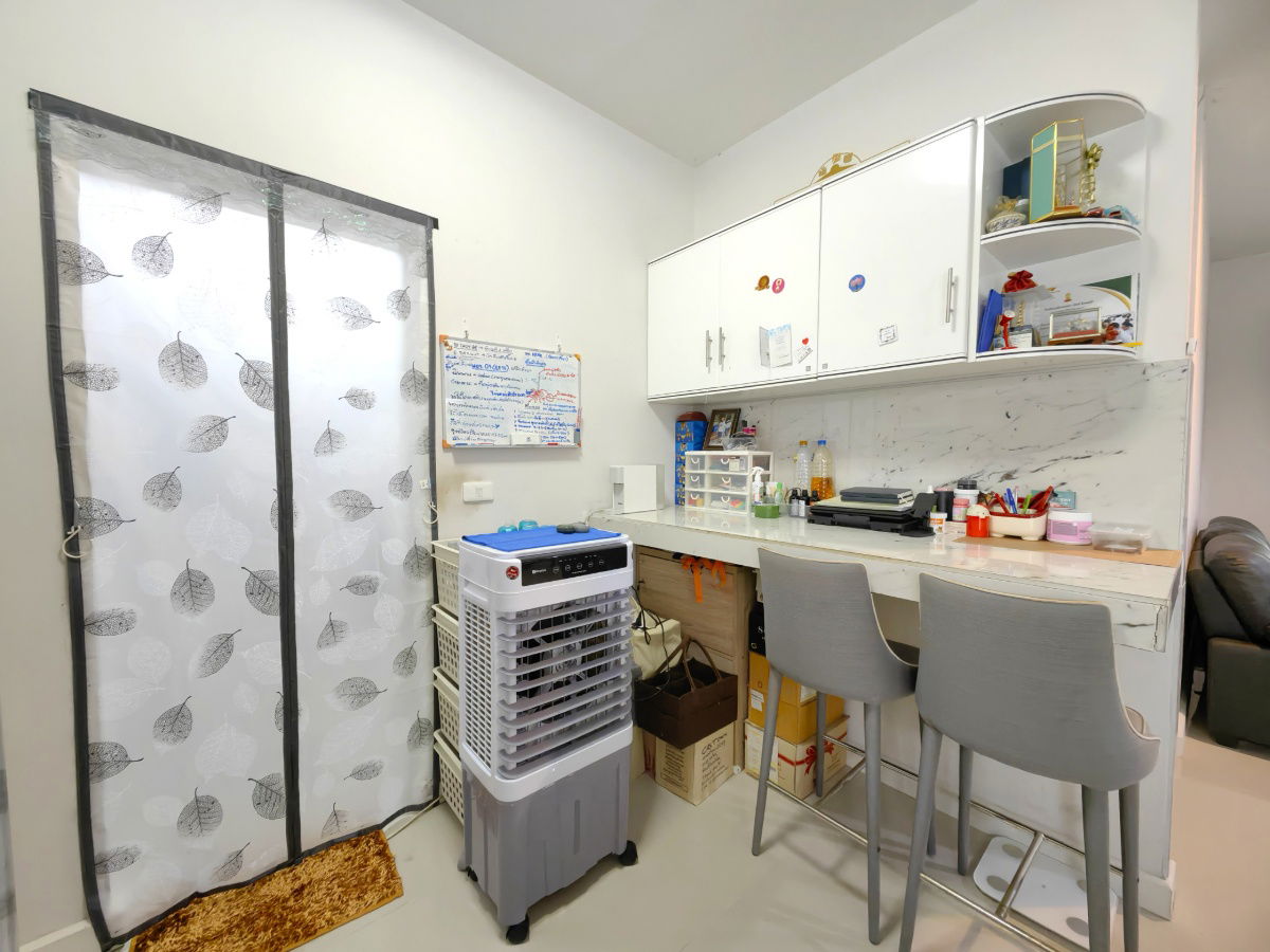 รูป ขายบ้าน 2 ชั้น อิคอนเนเจอร์ รามอินทรา109 ใกล้ถนนรามอินทรา ใกล้รถไฟฟ้าสายสีชมพู แถมเฟอร์พร้อมเข้าอยู่ได้เลย ถูกสุดในโครงการ - รูปที่ 9/40