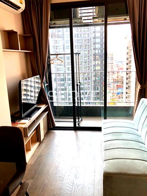 Condos for rent BTS Victory Monument : 1 Bed  Nice Room City View Fully furnished Good Location Close to BTS Ratchathewi 390 m @ Ideo Q Siam-Ratchathewi 