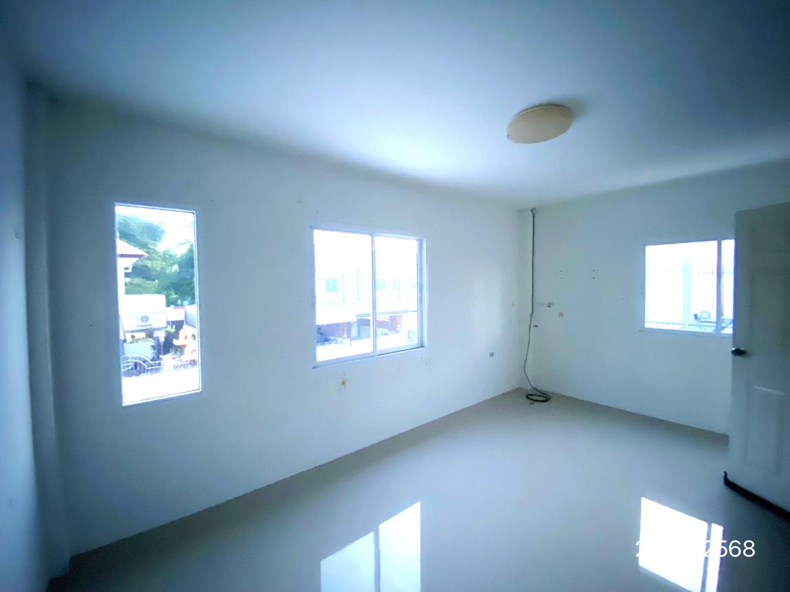 picture TOWN_HOUSE for sale  Na Pa Muang Chon Buri Chonburi - 25/32