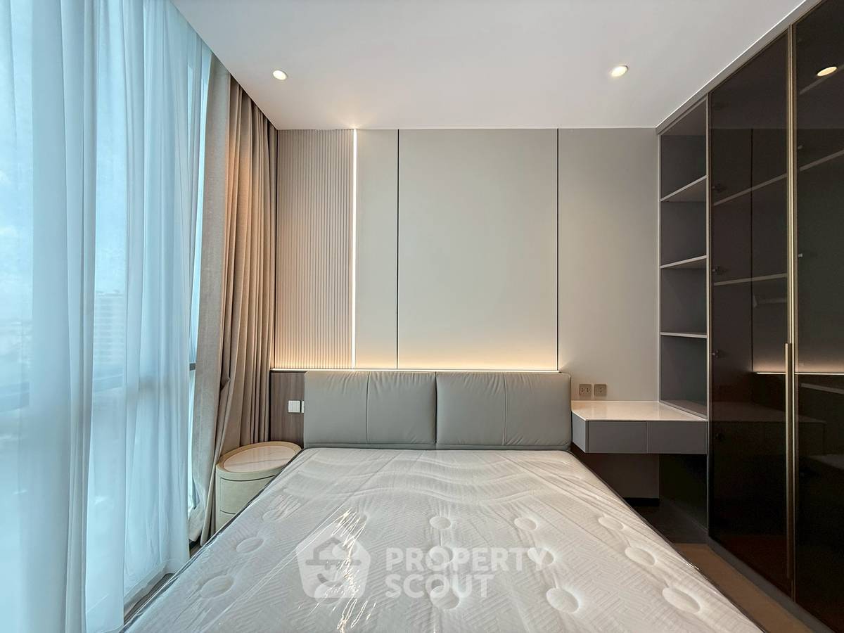 picture 3-BR Condo at Supalai Icon Sathon near MRT Si Lom (ID 2260702) - 9/20
