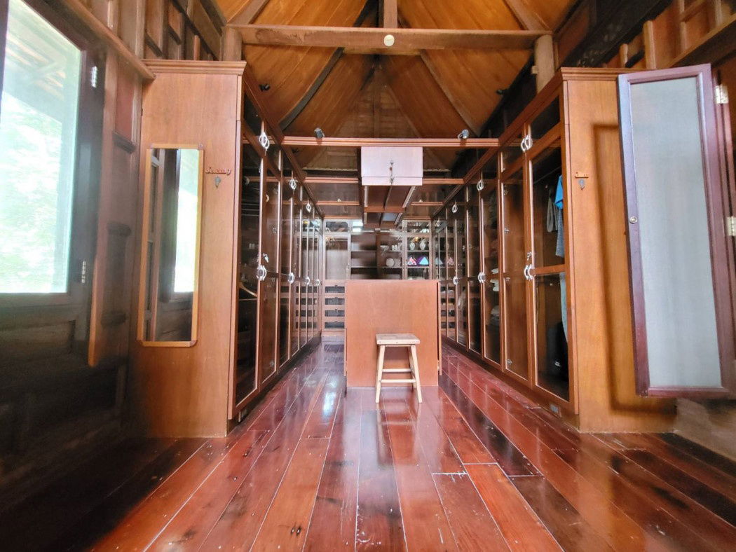 รูป ให้ เช่า บ้านหรูเรือนไทยพร้อมที่ดิน​รวม​ 8 ไร่​ ชานเมืองใกล้มีนบุรี​​ รายล้อมไปด้วยต้นไม้นานาพรรณ​ สงบร่มรื่น เหมือนอยู่บ้านพักตากอากาศ​​ - รูปที่ 10/12