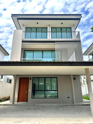 ขายบ้านเดี่ยว : ขาย AQ Arbor สวนหลวง ร.9 บ้านใหม่ ไม่เคยเข้าอยู่ 67.6 วา ใกล้สวนหลวง ร.9