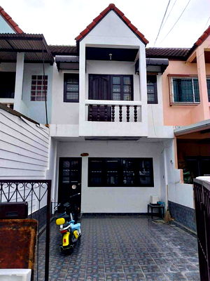 เช่าทาวน์โฮม สะพานใหม่ : หมู่บ้านระเบียงทอง พหลโยธิน52 ใกล้ BTS สะพานใหม่