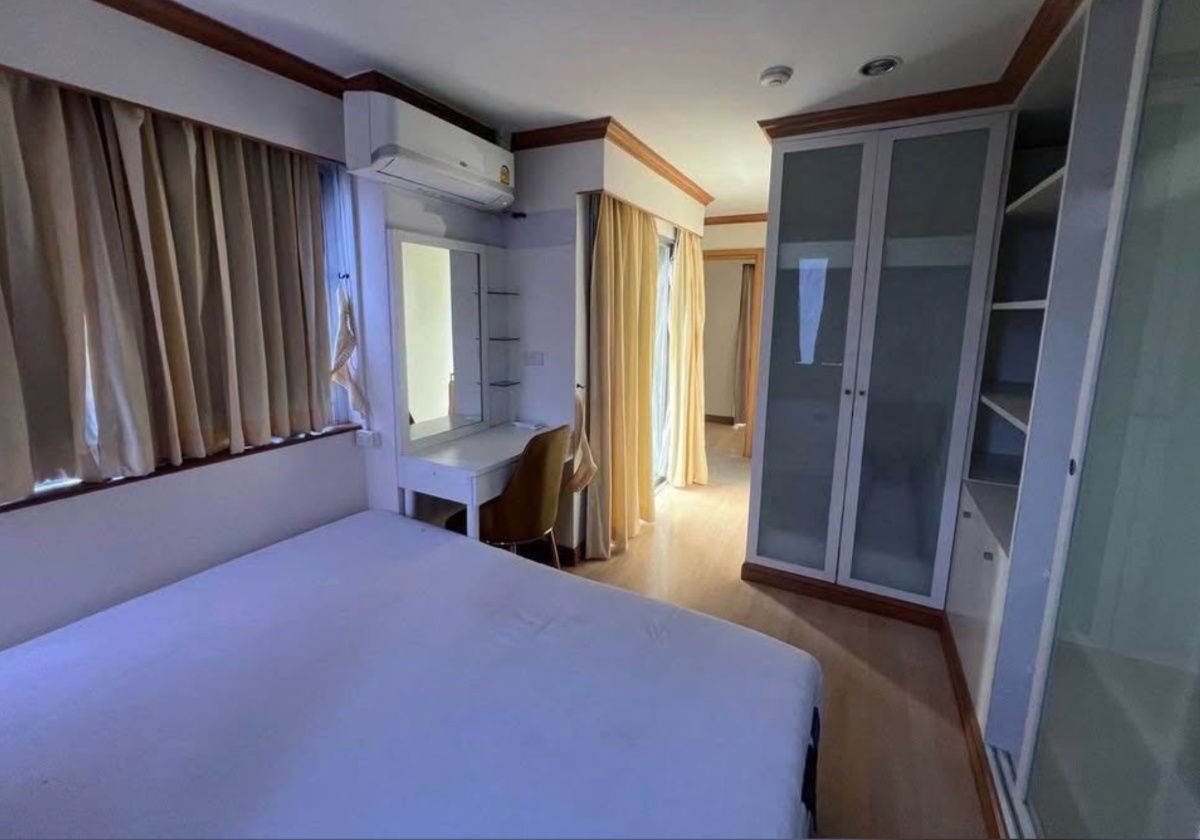 picture Silom Suites. 3bed 110sqm. Line id: @pfagent - 8/12