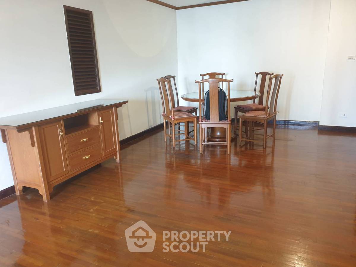 picture 2-BR Condo at Le Premier 2 Condominium near BTS Thong Lor (ID 1981846) - 9/14