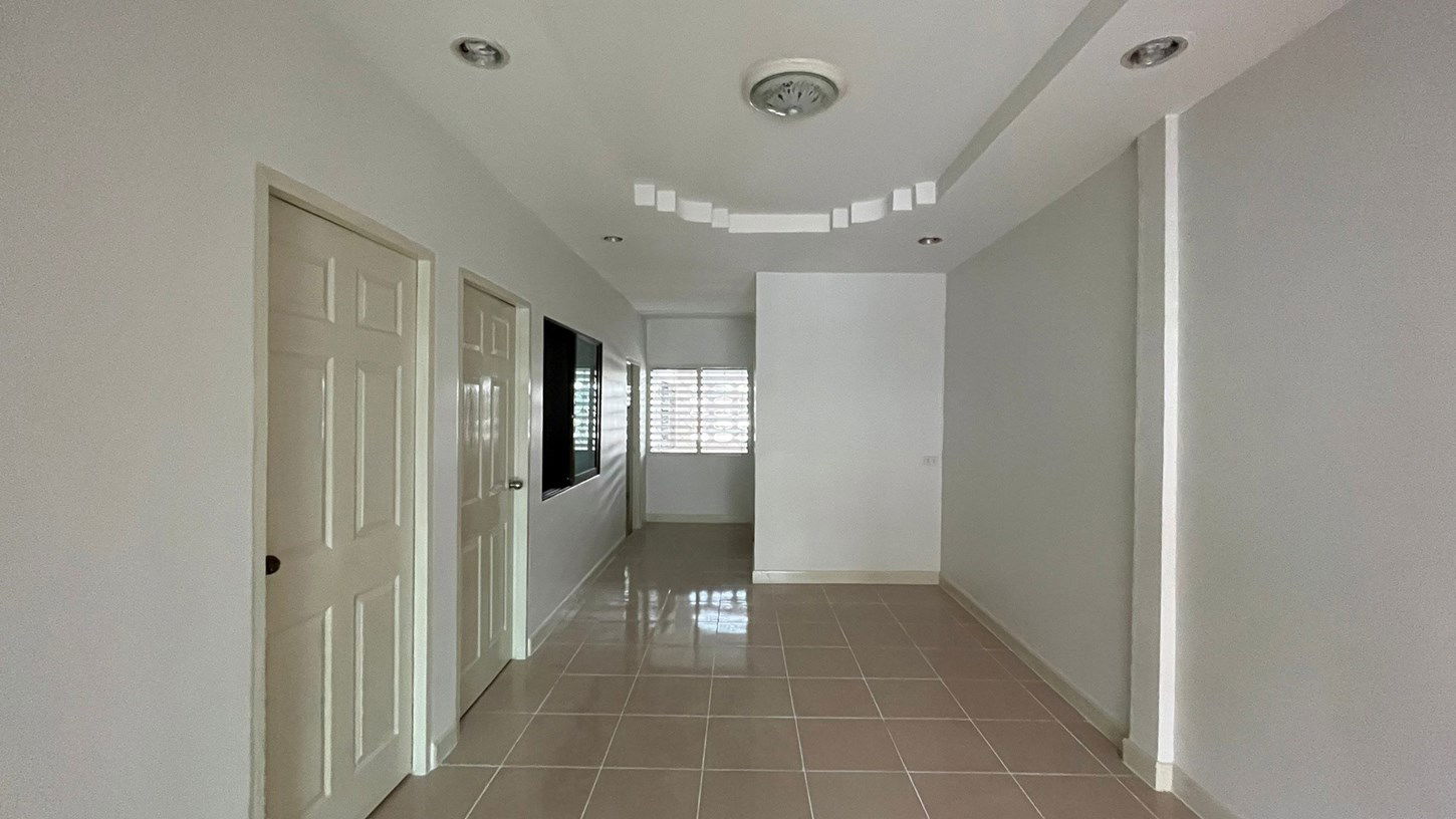 picture TOWN_HOUSE for sale  Bung Si Racha Chonburi - 12/18