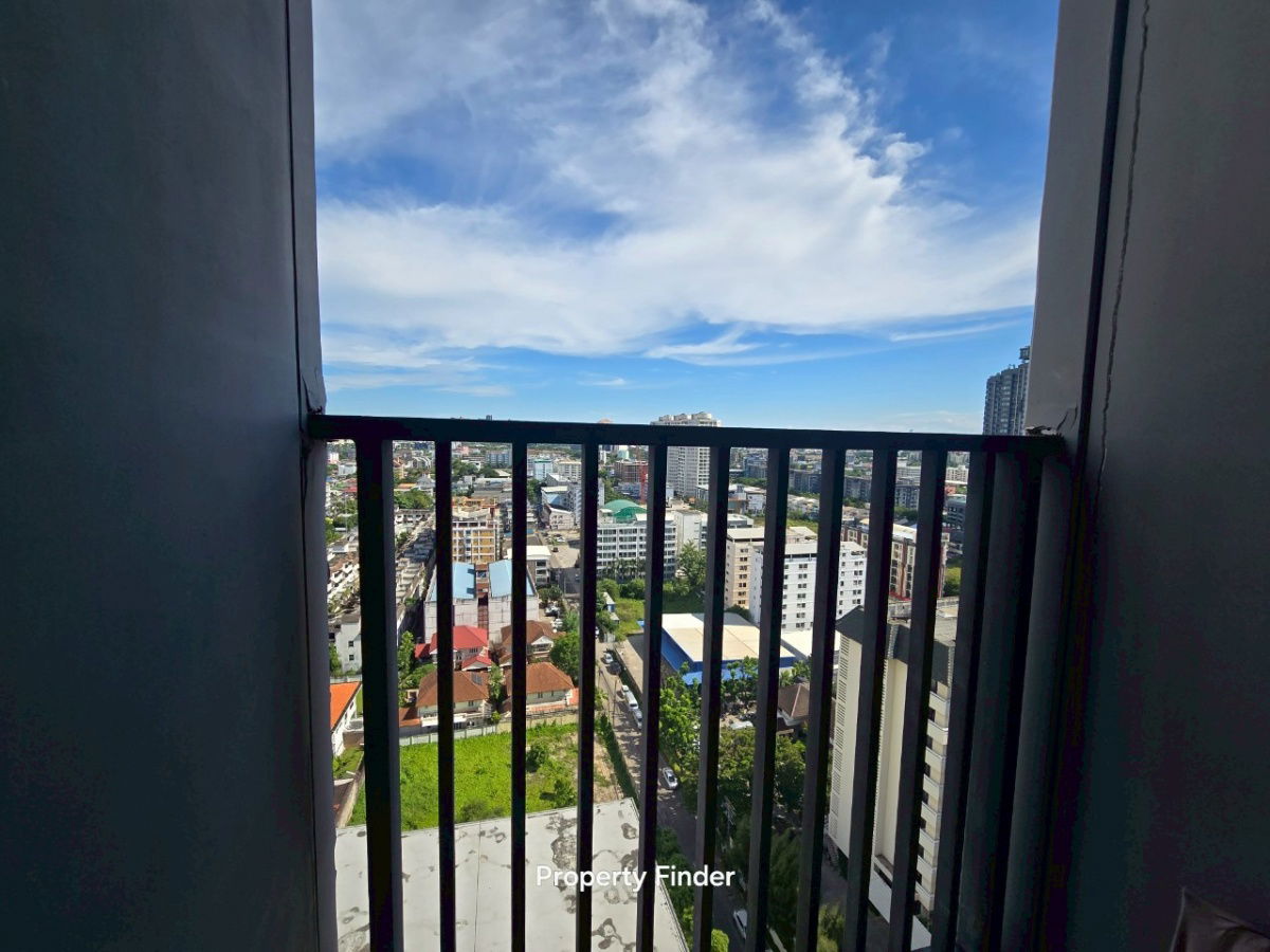 picture Condo for Rent : Knightsbridge Collage Ramkhamhaeng  Schedule a viewing 👉 Line: @propertybkk1 - 11/12