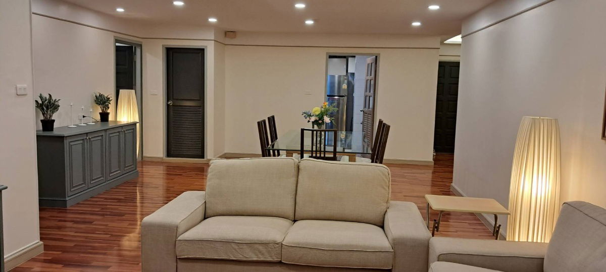 picture Newly renovated! Flora Ville. 3beds 148sq.m.  Line id: @pfagent - 6/19