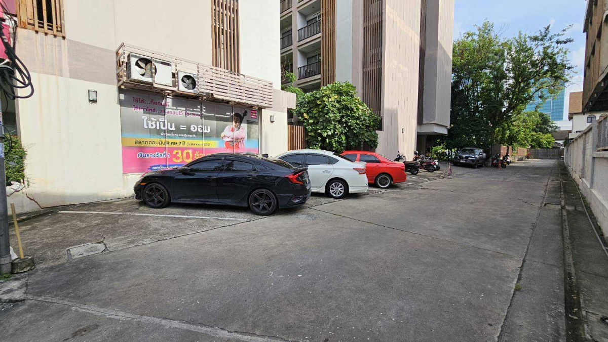 รูป ให้เช่าพื้นที่อาคารริมถนนประดิพัทธ์ (ปัจจุบันเป็นธนาคารออมสินสาขาประดิพัทธ์) - รูปที่ 16/17