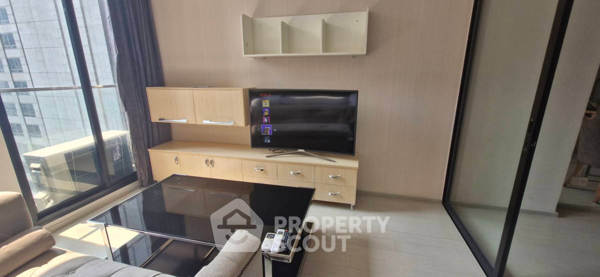 picture 1-BR Condo at Noble Ploenchit near BTS Phloen Chit (ID 1430518) - 10/15