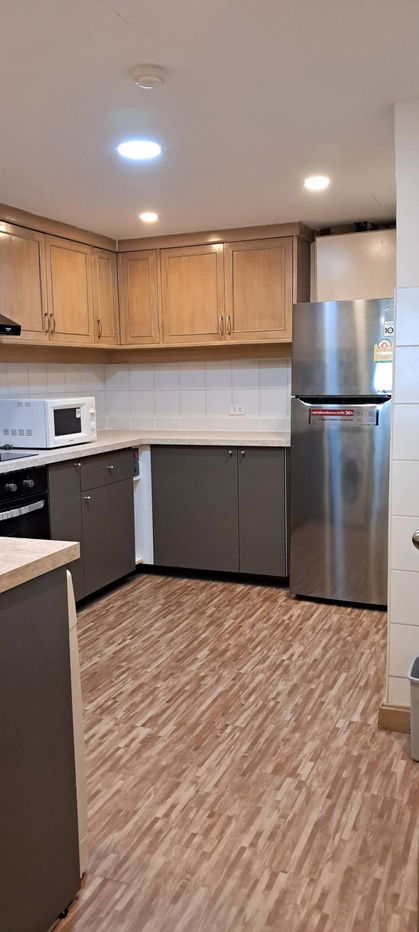 picture Newly renovated! Flora Ville. 3beds 148sq.m.  Line id: @pfagent - 10/19