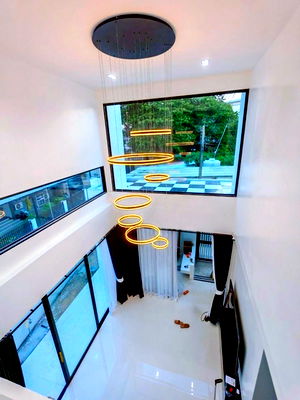 Townhouses for rent BTS Thong Lo (Thong Lor) : The Scene Town in Town 600m 5 bed Luxury 3-storey Ekkamai-Thonglor SISB International Sch 1.8 km.