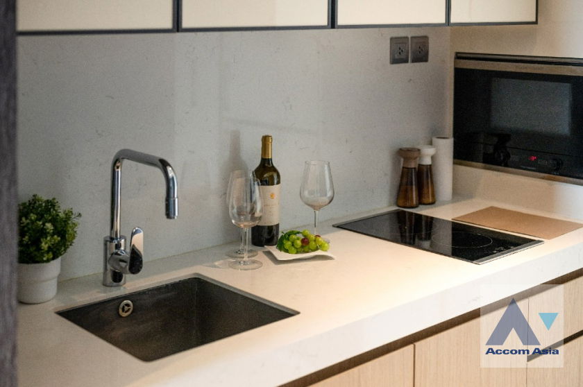 picture 🔼🔽 AccomA 📩 Sleek high-floor condominium with bold style in Sukhumvit (AA41343) - 13/18