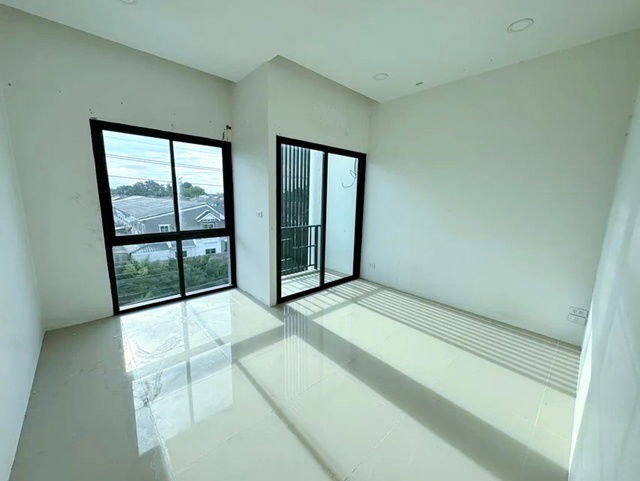 picture Ratchaphruek Road.Chaiyaphruek MRT BangRakYai 3.3km. 4bed Newest Commercial building for rent 3-stor - 4/8