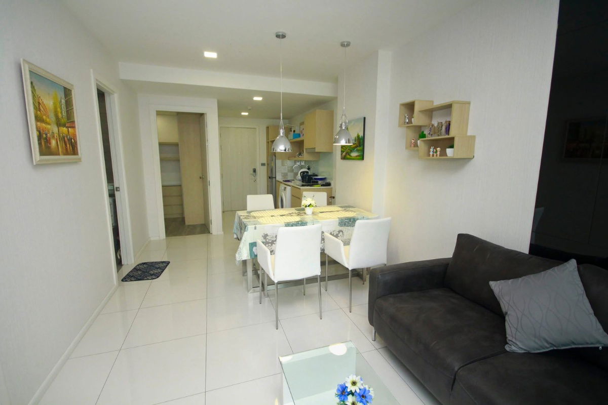 picture Play condo for sale : 2bedrooms near Maya mall and Nimman  : Tel. 082-3899314 (Boo) - 4/15