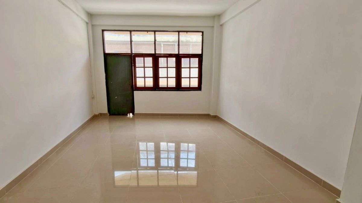 picture 3-Storey Commercial Building for Sale – Prime Location on Charoen Rat 5, near Sathorn, Silom, and Rama 3 - 4/11