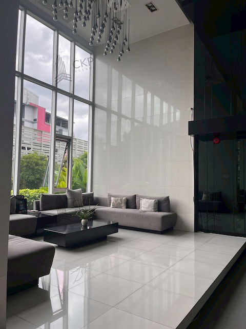 picture Condo The Parkland Ngamwongwan-Khae Rai, selling below appraised value, sold with tenant, near MRT Pink and Purple Lines. - 5/14