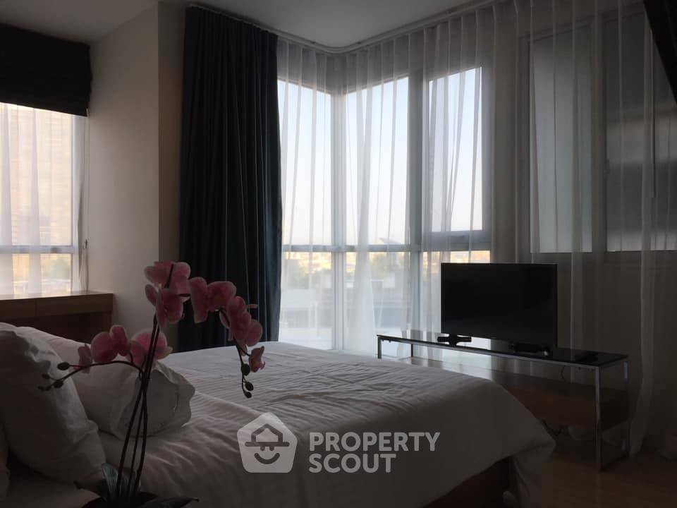 รูป คอนโด 1-ห้องนอน ที่ ริธึ่ม สาทร ใกล้ BTS สะพานตากสิน (ID 824982) - รูปที่ 4/4