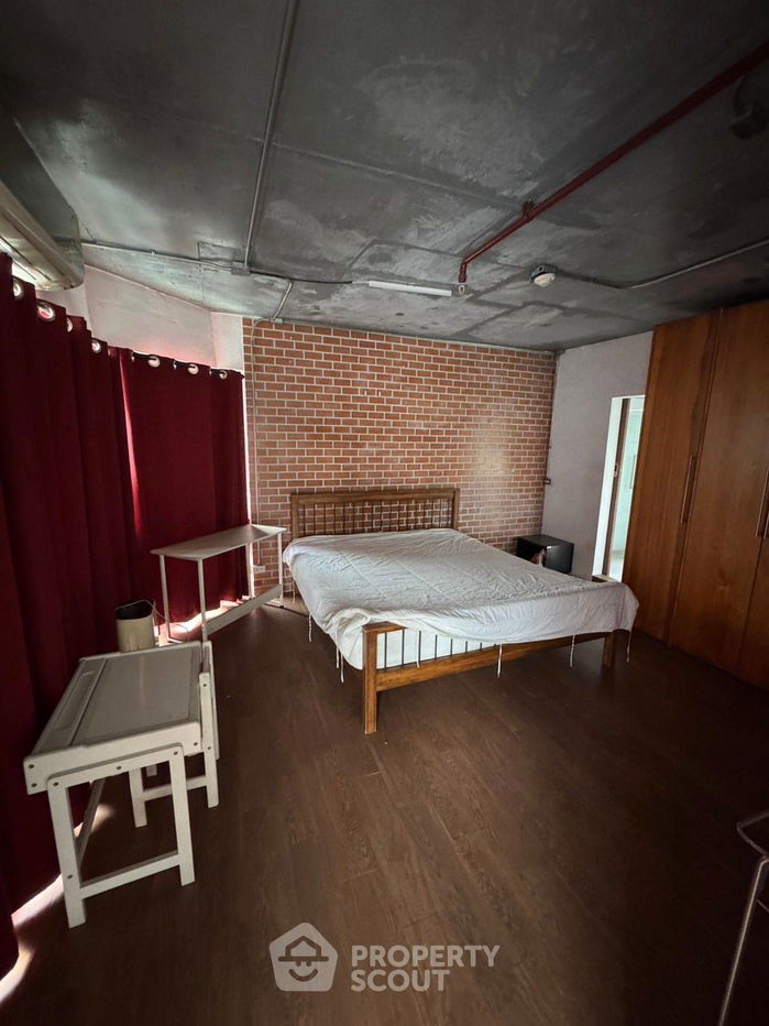 รูป คอนโด 1-ห้องนอน ที่ สุขุมวิท สวีท คอนโดมิเนียม ใกล้ BTS นานา (ID 2260645) - รูปที่ 2/6