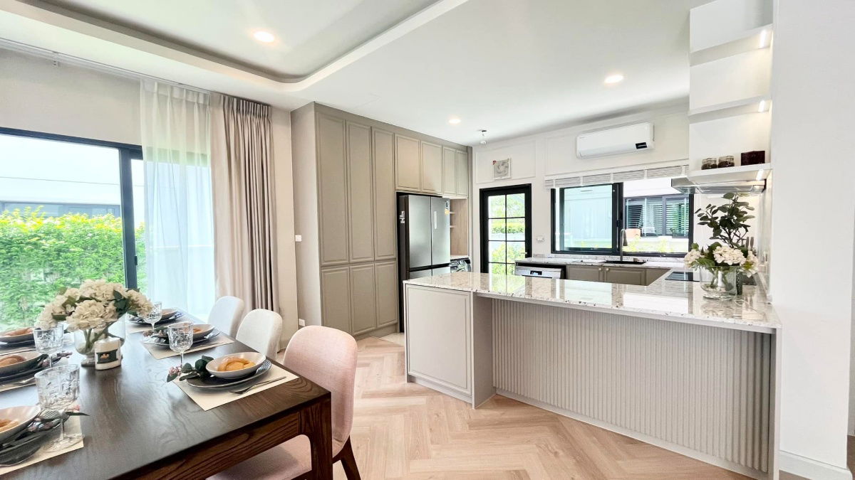 picture LD1-169 House for Rent: Centro Bangna Schedule a viewing 👉 Line: @propertybkk4 - 4/12