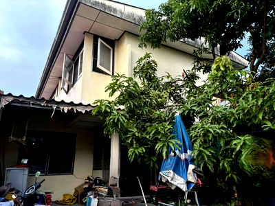 Houses for sale Bangkok : For sale: detached house 52 square wah, Ban Seri-On Nut Soi 1.