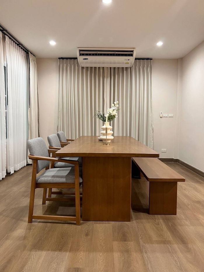 รูป บ้านให้เช่า หมู่บ้านลดาวัลย์ศรีนครินทร์ ชอยศรีด่าน14 ตกแต่งอย่างสวยงาม มีพื้นที่ใช้สอยเยอะ มีครัวไทยแยกข้างนอกบ้าน ใกล้รถไฟฟ้าสายสีเหลือง - RW006816 - รูปที่ 4/13