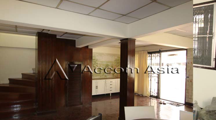 รูป 🔼🔽 AccomA 📩  3 BR Townhouse in Khlong Ton Nuea (2520828) - รูปที่ 6/11