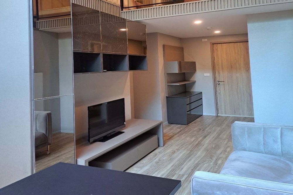 รูป 🔥 สำหรับเช่า!!🔥 Code C20240400043..........Blossom Condo @ Sathorn - Charoenrat, 1 ห้องนอน Duo, 1 ห้องน้ำ, แต่งครบ, พร้อมเข้าอยู่ 📣📣 - รูปที่ 2/9