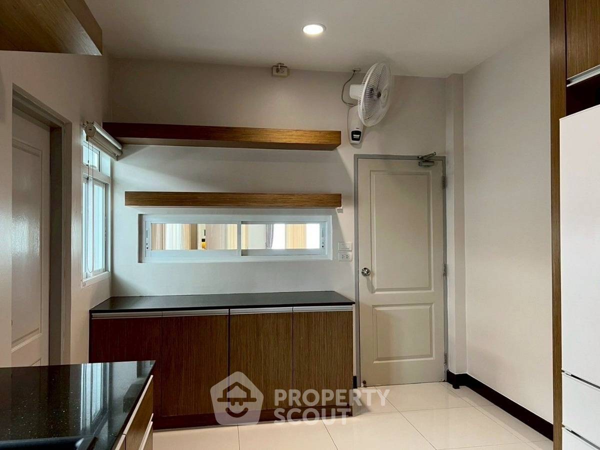 รูป บ้าน 4-ห้องนอน ที่ บางกอก บูเลอวาร์ด พระราม 9 ศรีนครินทร์ ใกล้ กรุงเทพกรีฑา (ID 2260657) - รูปที่ 25/38