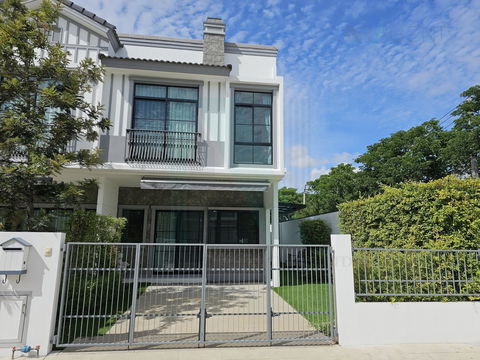 For Sell Town house INDY 5 BANGNA KM.7 2-story 2 bedroom 3 bathroom