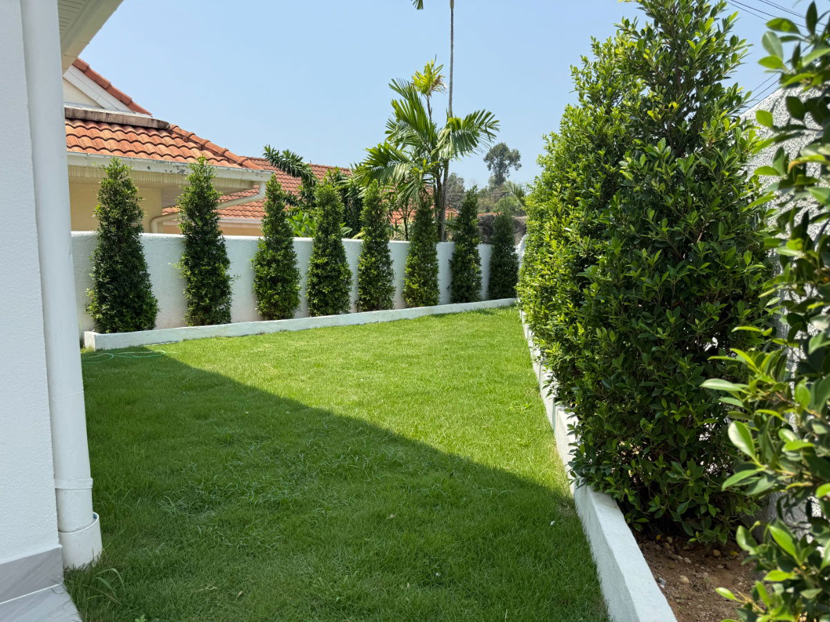 picture For Sale 4-Bedroom Pool Villa near Mabprasan Lake - 16/22