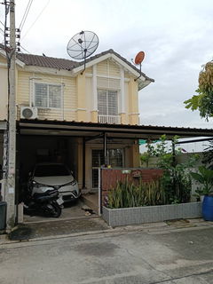 ต้องการขายบ้านทาวน์เฮาส์ 1.87 ล้านขายเท่าราคาทุน